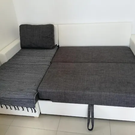 Artur Apartman *